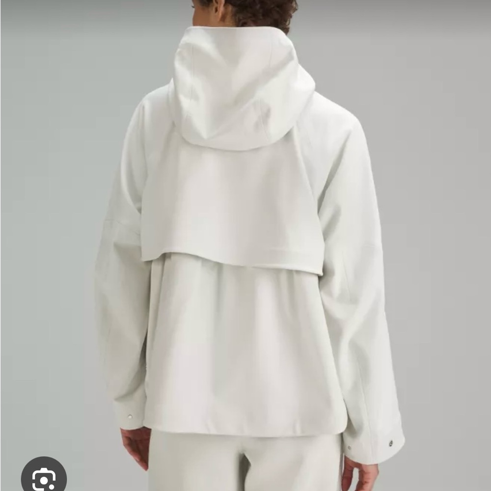 Lululemon RepelShell Rain 14